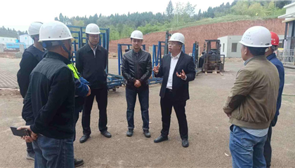 石鎮(zhèn)槐、陳箐帶隊暗訪督導重大項目建設(shè)和安全生產(chǎn)工作